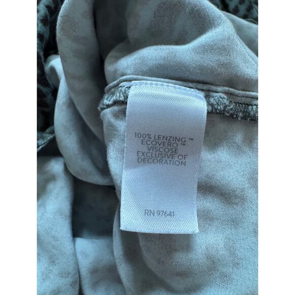 J Jill Women's Top Cheetah Print Blouse Green Lagenlook Career Professional XL - Picture 6 of 7